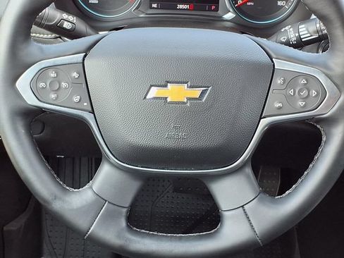 Used 2023 Chevrolet Traverse LT w/ LT Premium Package AWD/4WD image 16