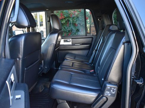 Used 2017 Ford Expedition EL XLT w/ Equipment Group 202A image 9