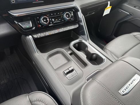 New 2026 GMC Sierra 2500 Denali AWD/4WD image 36