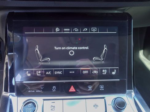 Used 2022 Audi e-tron Premium Plus w/ Premium Plus Package AWD/4WD image 22