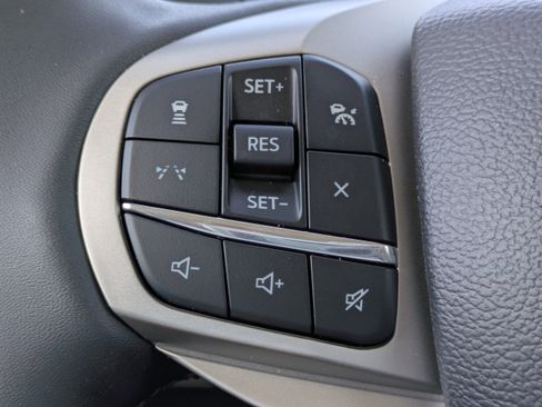 Certified 2025 Ford Explorer Active w/ Active Comfort Package image 28