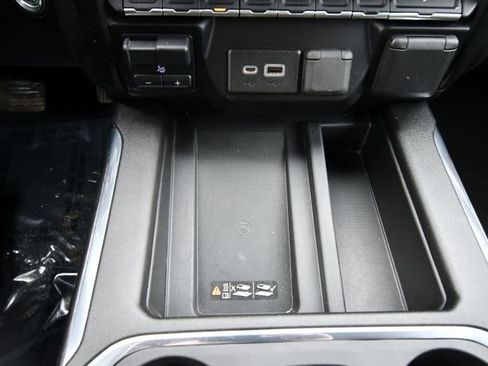 Used 2023 Chevrolet Silverado 2500 LTZ w/ LTZ Plus Package image 54