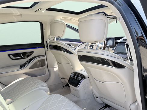 Used 2021 Mercedes-Benz S 580 4MATIC Sedan w/ Warmth & Comfort Package image 46