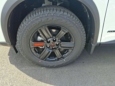 New 2026 Nissan Rogue SV AWD/4WD image 4