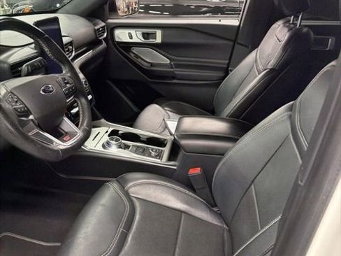 Used 2020 Ford Explorer ST w/ ST Street Pack image 8