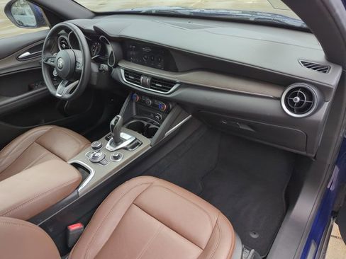 Used 2022 Alfa Romeo Stelvio Ti image 25