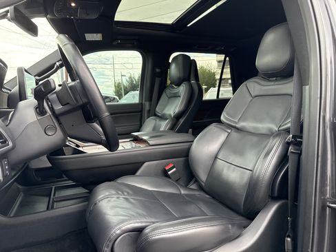 Used 2023 Lincoln Navigator Reserve AWD/4WD image 14