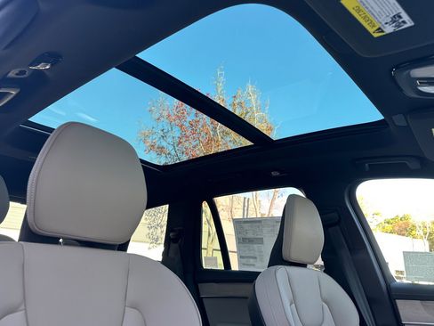 New 2026 Volvo XC90 T8 Plus image 15