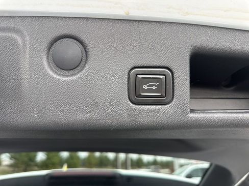 Used 2020 Chevrolet Equinox LT image 15