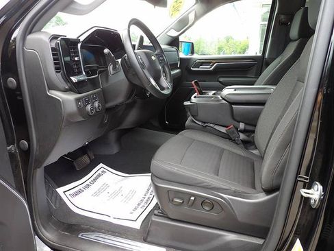 Used 2024 Chevrolet Silverado 1500 LT AWD/4WD image 14