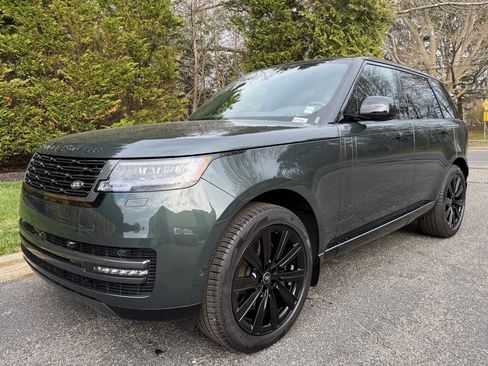 New 2025 Land Rover Range Rover SE image 1