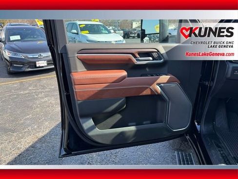 New 2026 GMC Sierra 2500 Denali Ultimate image 17