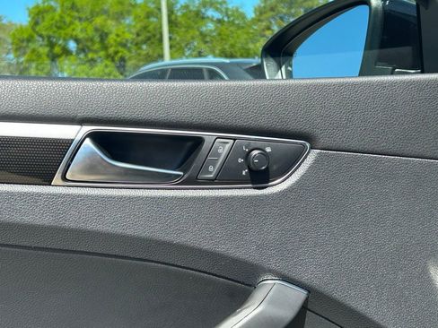 Used 2019 Volkswagen Passat 2.0T SE R-Line image 30