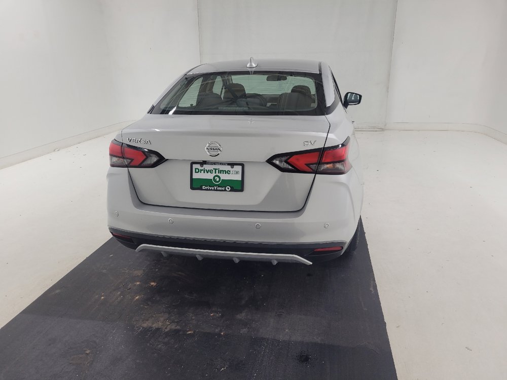 Used 2021 Nissan Versa SV FWD image 7