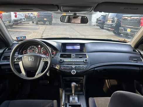 Used 2010 Honda Accord LX image 5