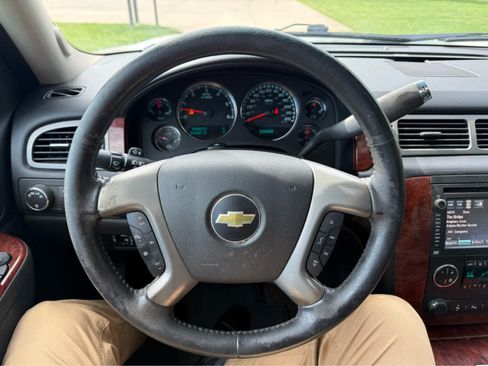 Used 2013 Chevrolet Avalanche LTZ AWD/4WD image 20