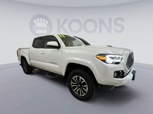 Used 2023 Toyota Tacoma TRD Sport w/ Technology Package image 7