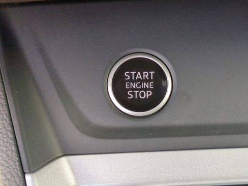 Used 2024 Audi Q3 2.0T Premium image 34