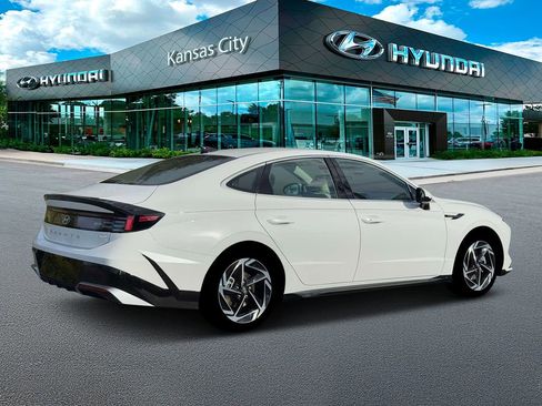 New 2026 Hyundai Sonata SEL AWD/4WD image 8
