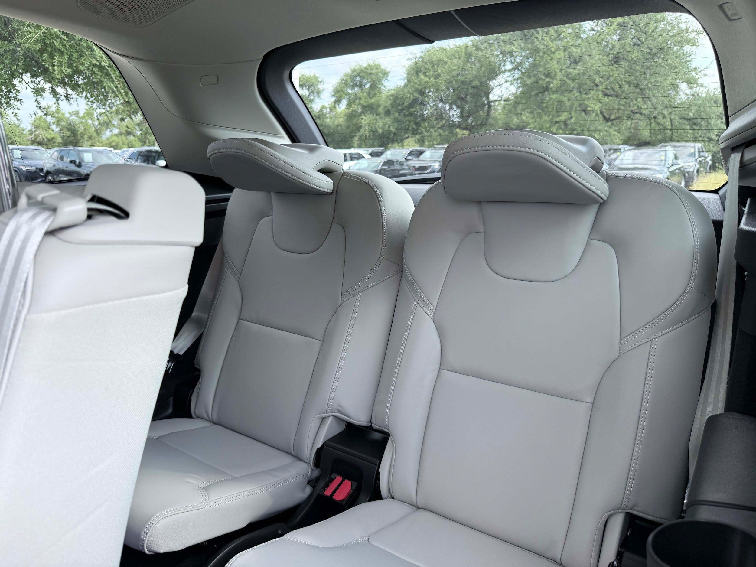 New 2026 Volvo XC90 B6 Ultra w/ Protection Package Premier AWD/4WD image 17