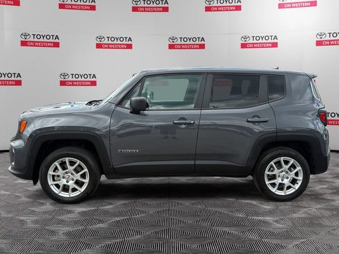 Used 2023 Jeep Renegade Latitude AWD/4WD image 8