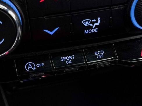 Used 2024 Dodge Durango GT image 11