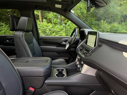 Used 2022 GMC Yukon XL SLT w/ SLT Premium Package AWD/4WD image 45