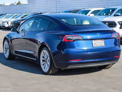 Used 2021 Tesla Model 3 Standard Range Plus image 7