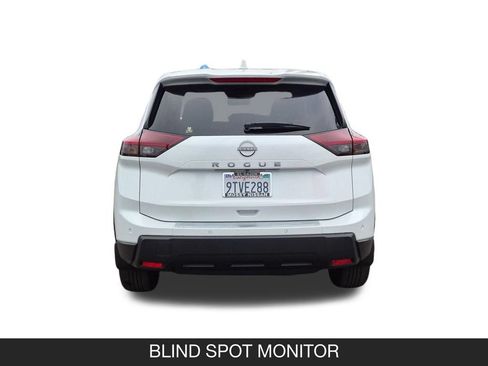 Certified 2026 Nissan Rogue SV FWD image 8