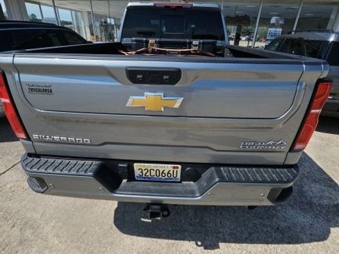 Used 2025 Chevrolet Silverado 3500 High Country w/ High Country Premium Package image 7
