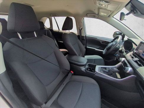Used 2023 Toyota RAV4 LE FWD image 18