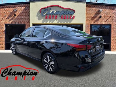 Used 2022 Nissan Altima 2.5 SV FWD image 7