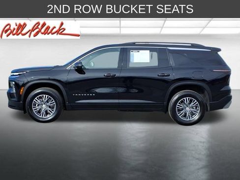 Certified 2025 Chevrolet Traverse LT image 2