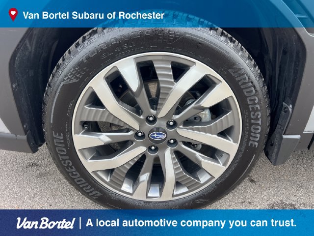 Certified 2025 Subaru Forester Touring AWD/4WD image 9