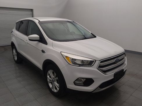 Used 2017 Ford Escape SE image 13