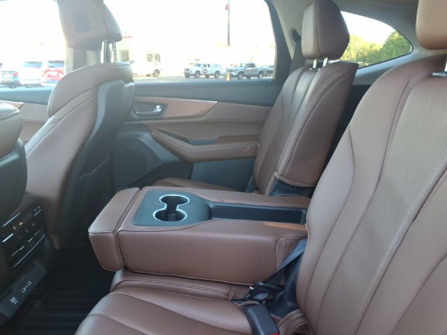 Used 2024 Acura MDX w/ Technology Package FWD image 8