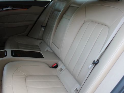 Used 2014 Mercedes-Benz CLS 550 4MATIC image 13