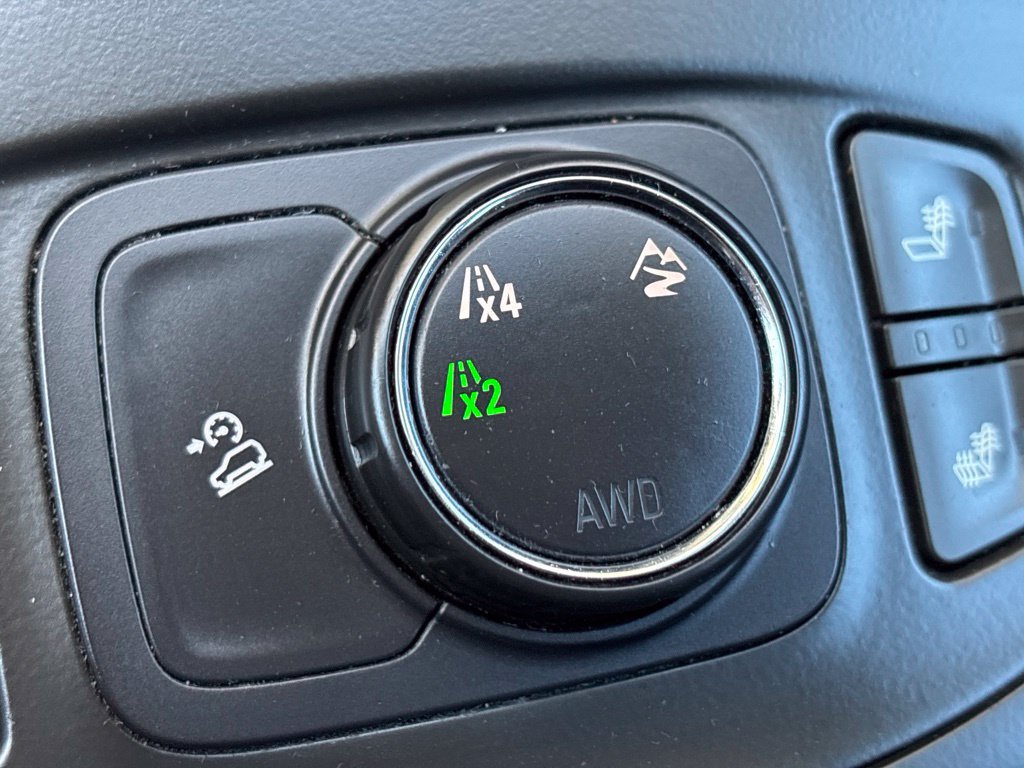 Used 2018 GMC Terrain SLE w/ Driver Convenience Package AWD/4WD image 19