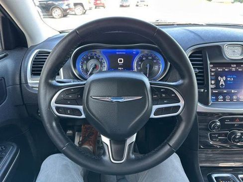 Certified 2021 Chrysler 300 Touring w/ Chrome Appearance Package RWD image 13