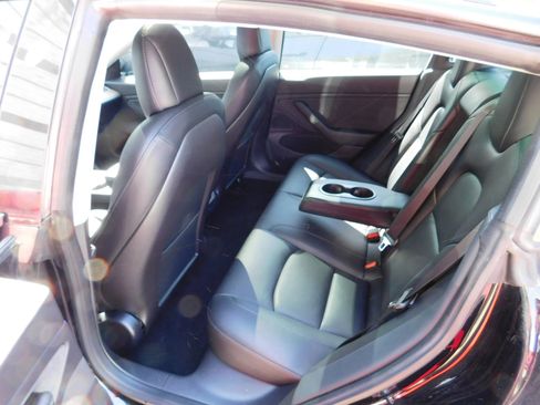 Used 2019 Tesla Model 3 Standard Range Plus image 7