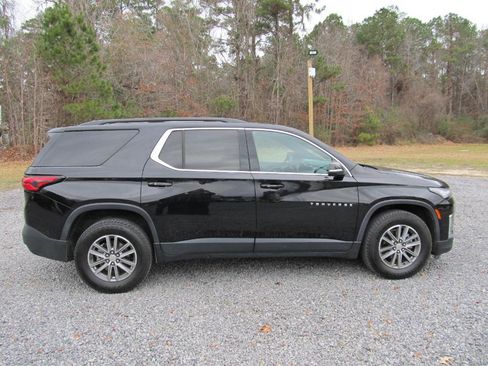 Used 2023 Chevrolet Traverse LT image 7