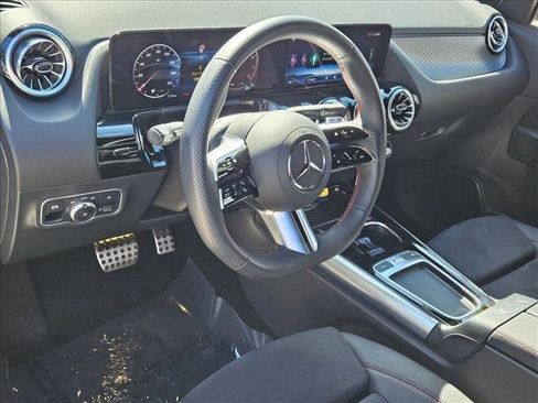 Used 2025 Mercedes-Benz GLA 250 image 10