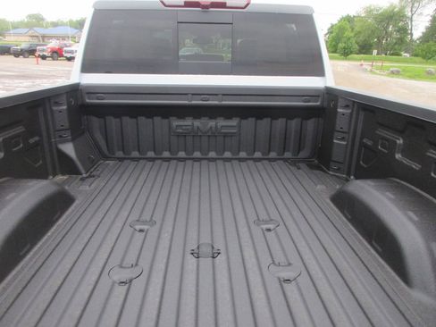 New 2026 GMC Sierra 2500 SLT w/ SLT Premium Package AWD/4WD image 7