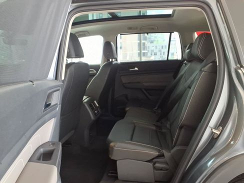 Used 2023 Volkswagen Atlas SE w/ Panoramic Sunroof Package AWD/4WD image 13