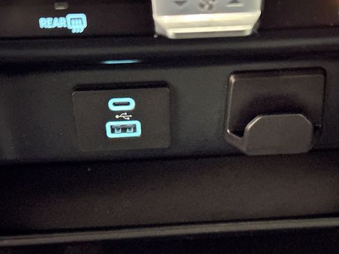 Used 2024 Ford F150 XLT AWD/4WD image 39