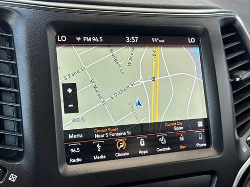 Used 2019 Jeep Cherokee Trailhawk w/ Comfort/Convenience Group AWD/4WD image 19