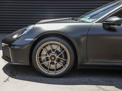 Certified 2025 Porsche 911 Targa 4 GTS AWD/4WD image 11