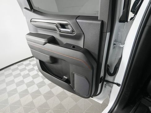 Used 2024 GMC Sierra 1500 AT4 w/ Technology Package image 15