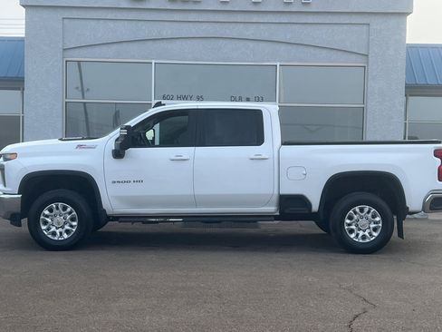 Used 2022 Chevrolet Silverado 3500 LT w/ Z71 Off-Road Package image 7