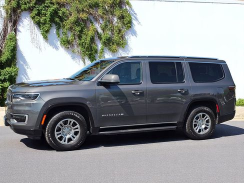 Used 2022 Jeep Wagoneer Series I image 9